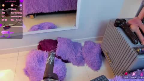 Mia  online show from 14, 4, 2026