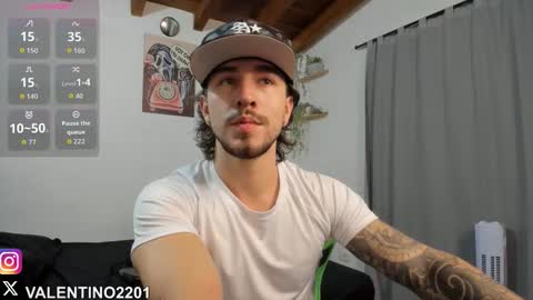 Snapshot of valentino2201 chatting on 30, 10, 2025 valentino online show from 30, 10, 2025