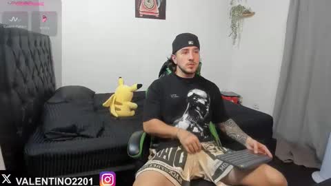 Snapshot of valentino2201 chatting on 26, 11, 2025 valentino online show from 26, 11, 2025