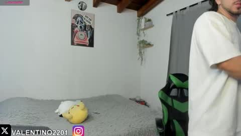 Snapshot of valentino2201 chatting on 26, 11, 2025 valentino online show from 26, 11, 2025