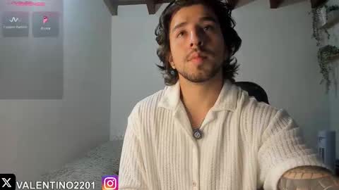 Snapshot of valentino2201 chatting on 28, 11, 2025 valentino online show from 28, 11, 2025