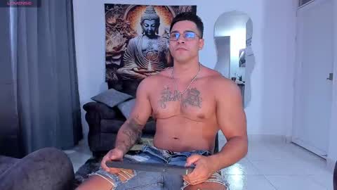 Snapshot of valentino_dossantos chatting on 25, 2, 2025 online show from 25, 2, 2025