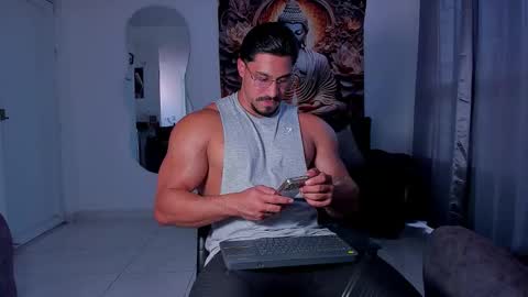 Snapshot of valentino_dossantos chatting on 17, 10, 2025 online show from 17, 10, 2025