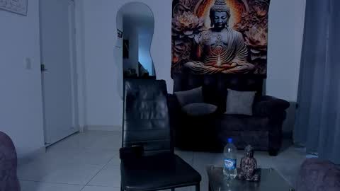 Snapshot of valentino_dossantos chatting on 28, 10, 2025 online show from 28, 10, 2025