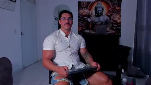 Snapshot of valentino_dossantos chatting on 8, 11, 2025 online show from 8, 11, 2025