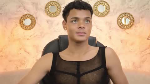 Snapshot of valentino_thompson chatting on 14, 9, 2025 valentino_thompson online show from 14, 9, 2025
