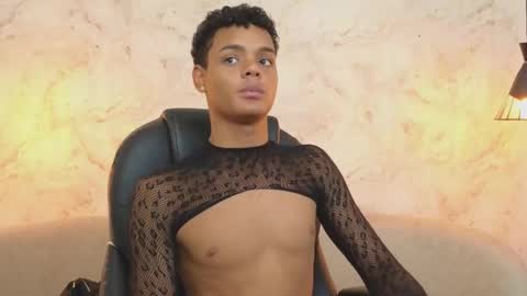 Snapshot of valentino_thompson chatting on 20, 9, 2025 valentino_thompson online show from 20, 9, 2025