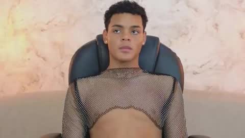 Snapshot of valentino_thompson chatting on 24, 9, 2025 valentino_thompson online show from 24, 9, 2025