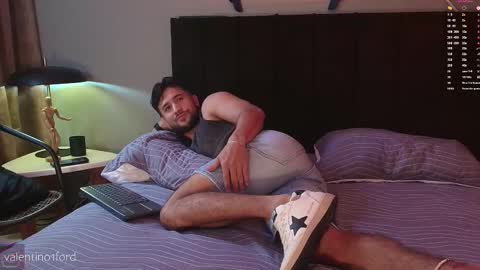 Snapshot of valentinoford chatting on 18, 9, 2025 Valentino online show from 18, 9, 2025