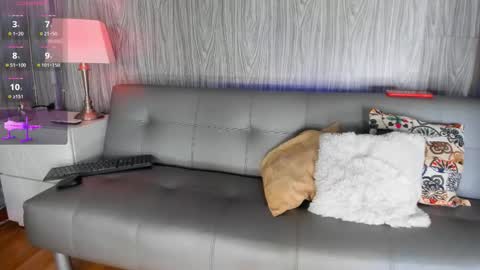  Valentinos  online show from 19, 11, 2025