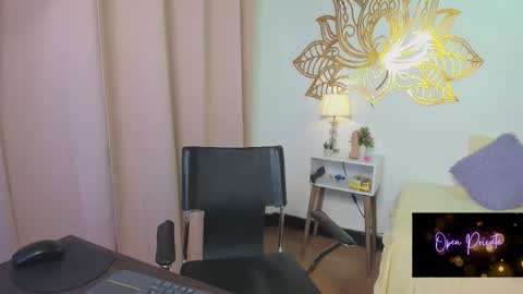 Snapshot of valeperez24 chatting on 23, 11, 2025 Valery And Daniel online show from 23, 11, 2025