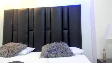 valeri_tafur online show from 27, 12, 2024