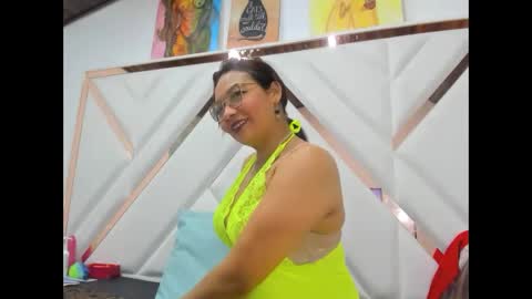 valeria_gil_ online show from 3, 12, 2025