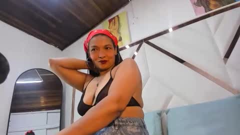 Snapshot of valeria_gil_ chatting on 25, 4, 2026 valeria_gil_ online show from 25, 4, 2026