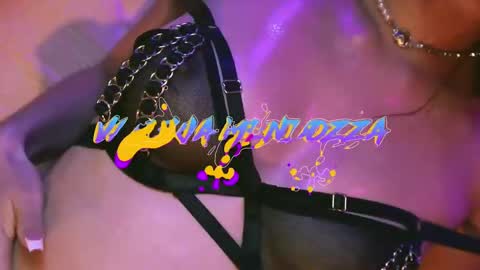 Snapshot of valeria_mendozza chatting on 7, 3, 2025   online show from 7, 3, 2025