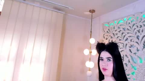 Snapshot of valeria_restrepo chatting on 1, 7, 2026 Valeria online show from 1, 7, 2026