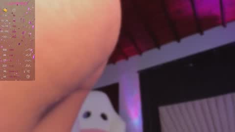 Snapshot of valeria_uribe22 chatting on 14, 2, 2025 online show from 14, 2, 2025