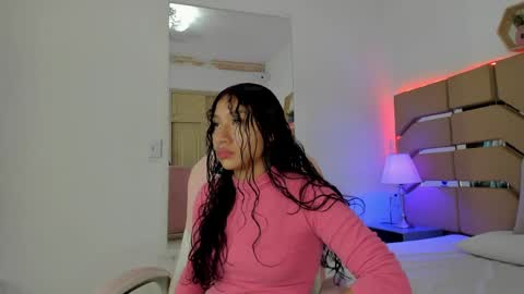 Snapshot of valeria_usuga chatting on 8, 5, 2026 valeria_usuga online show from 8, 5, 2026