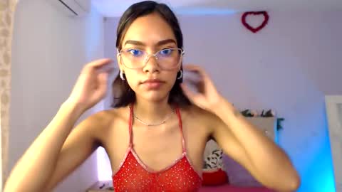 Snapshot of valeriah_7 chatting on 8, 10, 2025 valeria  online show from 8, 10, 2025