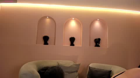 Valeria online show from 1, 2, 2025