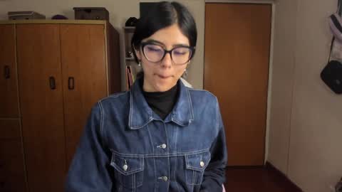 Val  online show from 17, 12, 2024