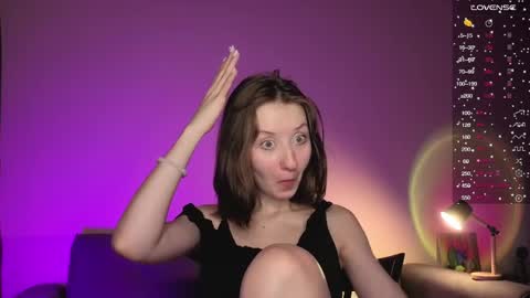 Snapshot of valerie_mooon chatting on 4, 4, 2026 Kristi moony online show from 4, 4, 2026