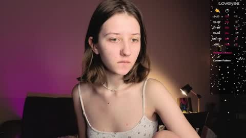 Snapshot of valerie_mooon chatting on 11, 4, 2026 Kristi moony online show from 11, 4, 2026