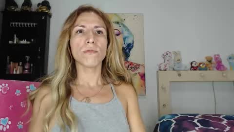 Snapshot of valerie_rousse chatting on 26, 5, 2026 valerie_rousse online show from 26, 5, 2026