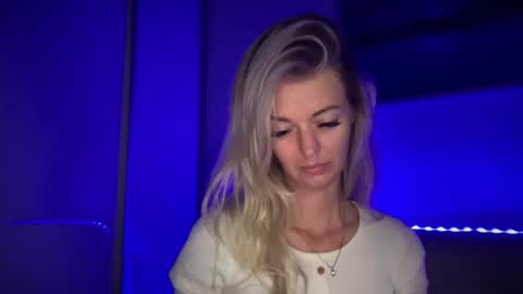 Valerie  online show from 19, 9, 2025