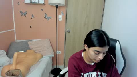 Snapshot of valerihouse chatting on 5, 12, 2024 Juli C online show from 5, 12, 2024