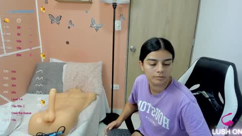 Snapshot of valerihouse chatting on 31, 12, 2024 Juli C online show from 31, 12, 2024