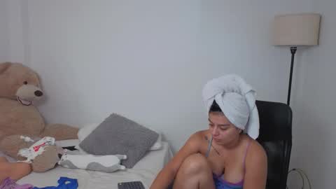 Snapshot of valerihouse chatting on 9, 9, 2025 Juli C online show from 9, 9, 2025