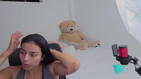 Snapshot of valerihouse chatting on 15, 2, 2026 Juli C online show from 15, 2, 2026