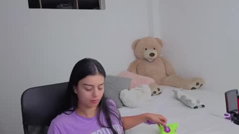 Snapshot of valerihouse chatting on 24, 2, 2026 Juli C online show from 24, 2, 2026