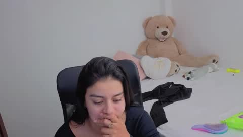 Snapshot of valerihouse chatting on 27, 2, 2026 Juli C online show from 27, 2, 2026