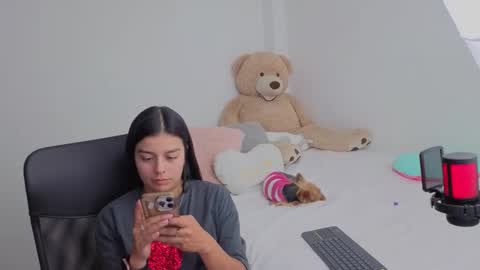 Snapshot of valerihouse chatting on 1, 3, 2026 Juli C online show from 1, 3, 2026