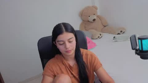 Juli C online show from 8, 4, 2026