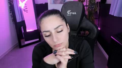 Valerie online show from 8, 11, 2025