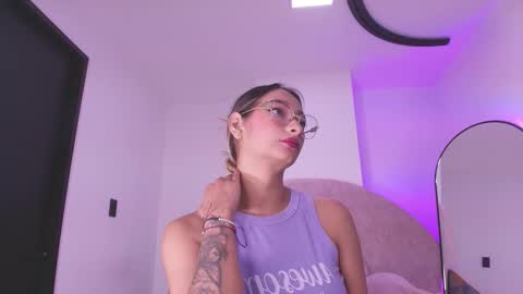 Snapshot of valery_97 chatting on 5, 2, 2026 Valeryn online show from 5, 2, 2026