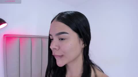 Snapshot of valery__nova chatting on 17, 10, 2025 Cris online show from 17, 10, 2025