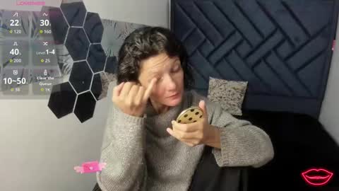 Snapshot of valery_more__ chatting on 13, 1, 2026 VALERY MORE online show from 13, 1, 2026