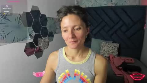 Snapshot of valery_more__ chatting on 4, 2, 2026 VALERY MORE online show from 4, 2, 2026