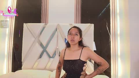 Snapshot of valery_wang chatting on 27, 2, 2025 Val online show from 27, 2, 2025