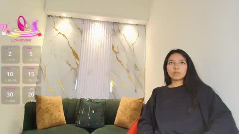 Snapshot of valery_wang chatting on 11, 3, 2025 Val online show from 11, 3, 2025