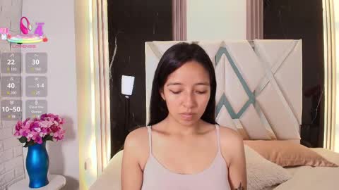 Snapshot of valery_wang chatting on 12, 3, 2025 Val online show from 12, 3, 2025