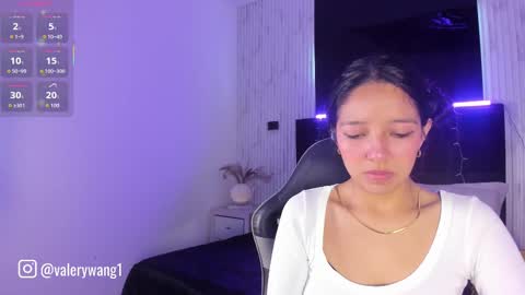 Snapshot of valery_wang chatting on 17, 9, 2025 Val online show from 17, 9, 2025