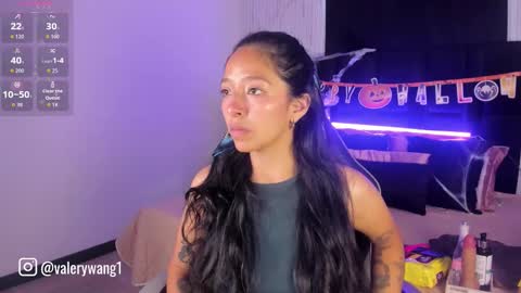 Snapshot of valery_wang chatting on 8, 10, 2025 Val online show from 8, 10, 2025