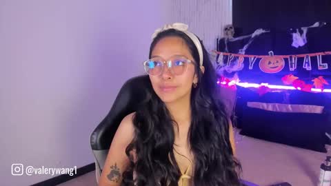 Snapshot of valery_wang chatting on 9, 10, 2025 Val online show from 9, 10, 2025