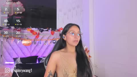 Snapshot of valery_wang chatting on 21, 10, 2025 Val online show from 21, 10, 2025