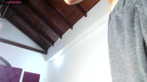 Snapshot of valerystonne_ chatting on 9, 9, 2025 Valery Stonne online show from 9, 9, 2025